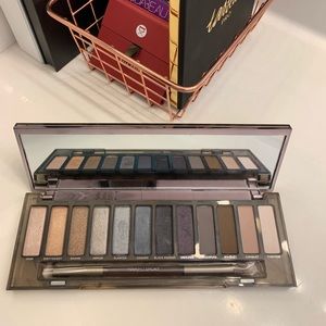 Urban Decay Naked Smokey New Palette